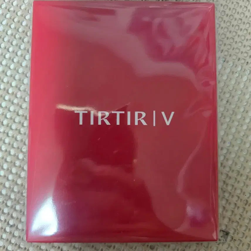 [BUNJANG] BTS V Mini Photobook / Tirtir V mini photobook
