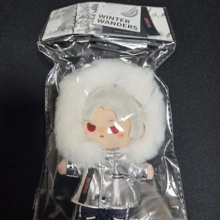 [BUNJANG] Love and Deep Space Jin Un Official Plush Doll / 러브앤딥스페이스 럽딥 진운 공식 누이 인형 판매