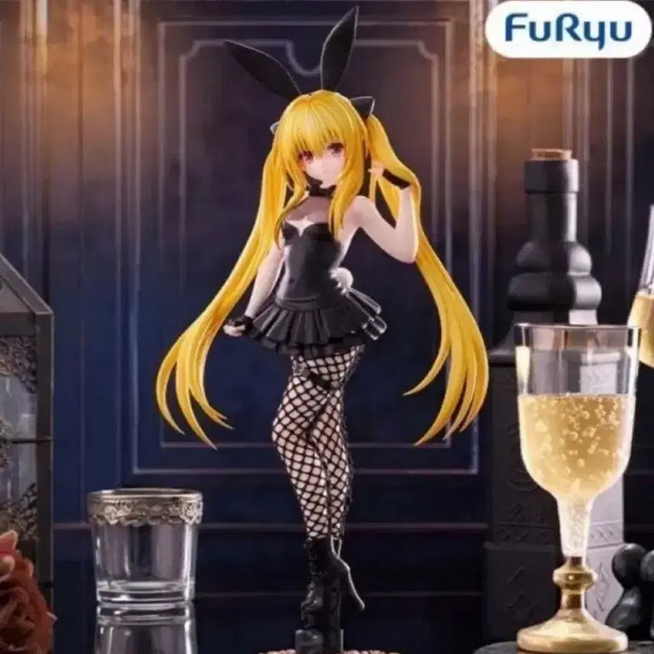 [BUNJANG] TwoLove Trouble Bunny Girl Yami Figure / 급처 투러브 트러블 금빛어둠 바니걸 야미 피규어
