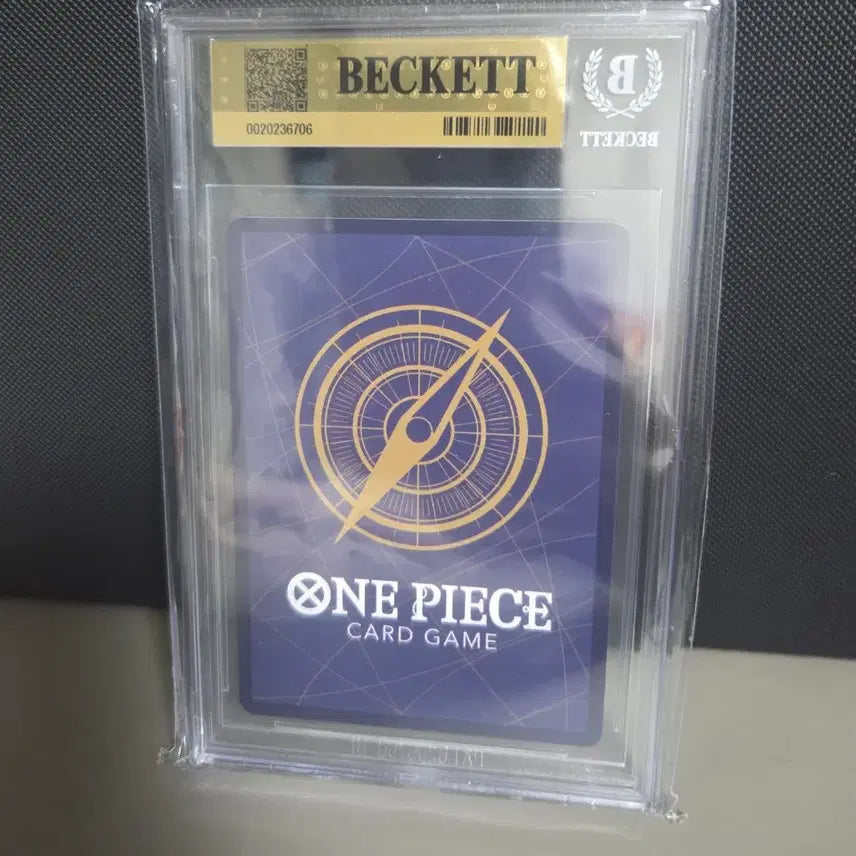 [BUNJANG] One Piece OP01-025 Dracule Mihawk Flagship Promo BGS 9.5 / [일판]미호크 OP01-025 플래그십 프로모 한글판 / BGS 9.5