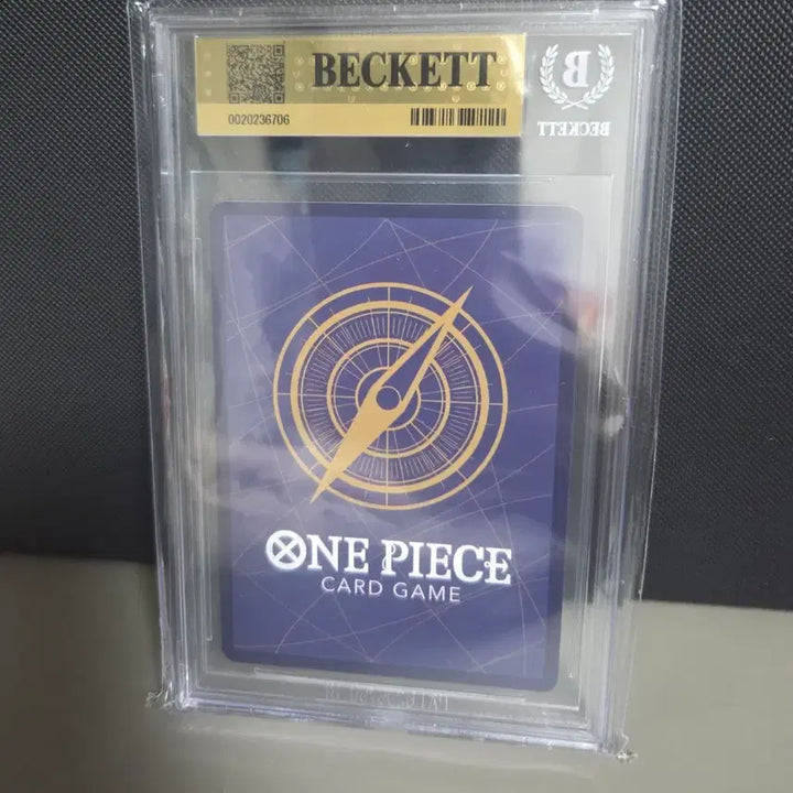 [BUNJANG] One Piece OP01-025 Dracule Mihawk Flagship Promo BGS 9.5 / [일판]미호크 OP01-025 플래그십 프로모 한글판 / BGS 9.5