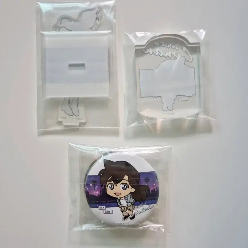 [BUNJANG] Detective Conan Sega Ichiban Kuji Ran Mori Acrylic Stand &amp; Can Badge Bundle Set / (일괄) 명탐정 코난 세가 이치방 쿠지 모리 란 아크릴 스탠드 캔뱃지 코롯타 미란이