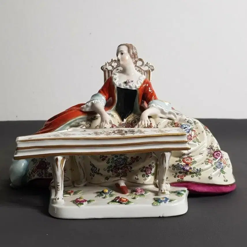 [BUNJANG] Gebrüder Donath Spinett Playing Woman Figurine / 독일 지첸도르프 스피넷 연주 여인 피겨린