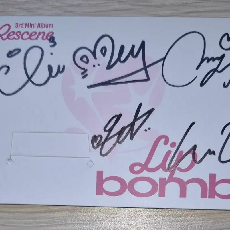 [BUNJANG] LE SSERAFIM Lip Bomb Signed QR Album PLVE Photocard / 리센느 lip bomb 친필 싸인 QR앨범 PLVE 포카 있음