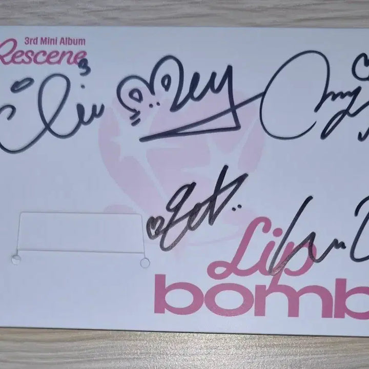 [BUNJANG] LE SSERAFIM Lip Bomb Signed QR Album PLVE Photocard / 리센느 lip bomb 친필 싸인 QR앨범 PLVE 포카 있음
