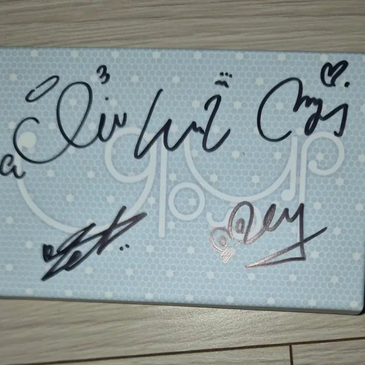 [BUNJANG] Lrene Lip Bomb Signed QR Album PLVE Photocard / 리센느 lip bomb 친필 싸인 QR앨범 PLVE 포카 있음