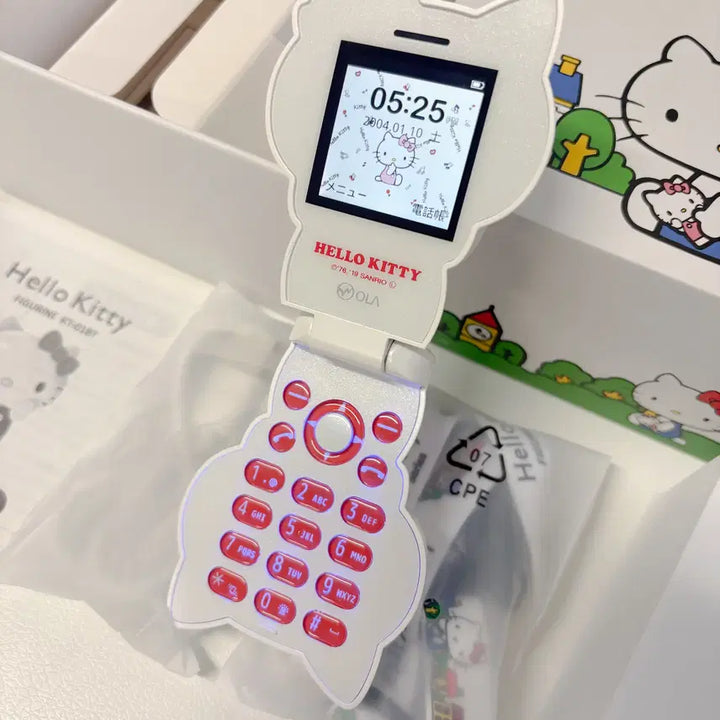 [BUNJANG] Hello Kitty Y2K Gal Japan Version Folder Phone / [키티폰] Y2K 갸루 재질 실제 작동하는 키티폰 / 키티휴대폰 / 키티폴더폰