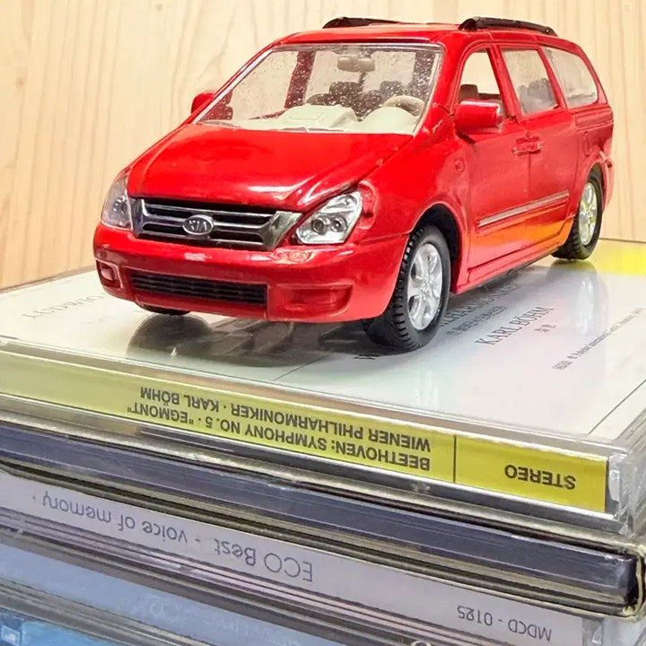 [BUNJANG] Kia Carnival 2nd Gen Grand Carnival Limited Trim 1:37 Scale Diecast Model / 기아 카니발 2세대,그랜드카니발,리미니트트림,1:37스케일,흠O