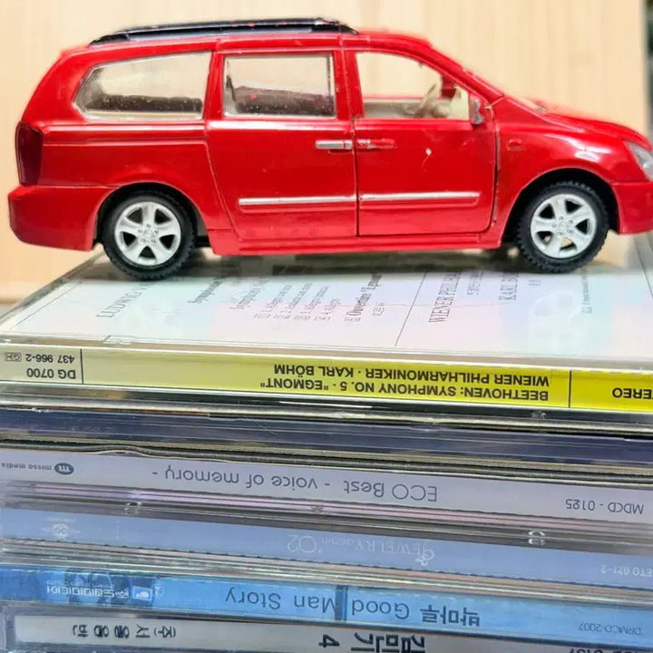 [BUNJANG] Kia Carnival 2nd Gen Grand Carnival Limited Trim 1:37 Scale Diecast Model / 기아 카니발 2세대,그랜드카니발,리미니트트림,1:37스케일,흠O