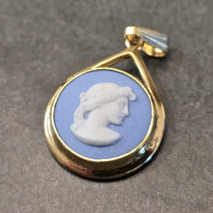 [BUNJANG] Wedgwood Jasperware Blue Cameo Necklace Pendant / 영국 웨지우드 재스퍼웨어 블루 카메오 목걸이 팬던트
