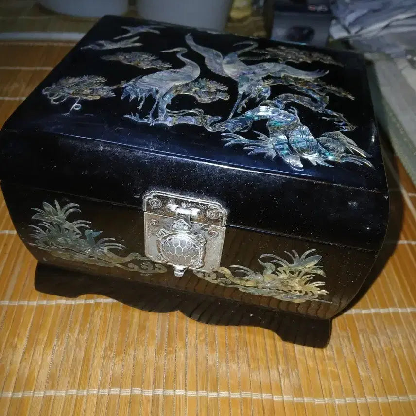 [BUNJANG] Vintage Black Lacquer Mother-of-Pearl Inlaid Circular Box / 빈티지보석함 흑칠 나전 칠기 원형함15-20-15