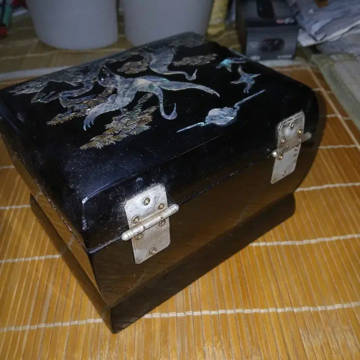 [BUNJANG] Vintage Black Lacquer Mother-of-Pearl Inlaid Circular Box / 빈티지보석함 흑칠 나전 칠기 원형함15-20-15