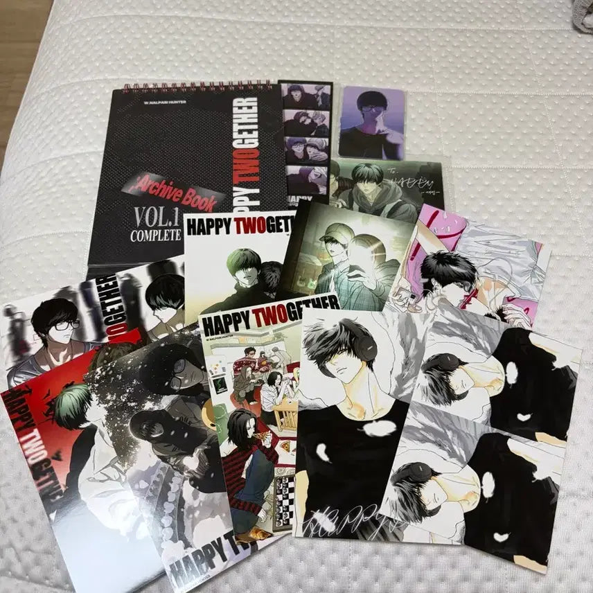 [BUNJANG] Sealed Happy Together Archive Book (POB Included) + 4-Cut Photo + Print Photo Bundle Set / 미개봉 해피투게더 아카이브북(특전o)+네컷 사진 포카+프박 일괄