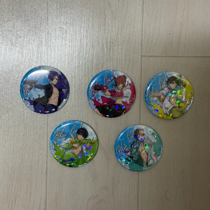 [BUNJANG] Blue Lock Swimsuit Can Badges - Reo Mikage, Rin Itoshi, Yoichi Isagi, Meguru Bachira, Hyoma Chigiri / 블루록 수영복 캔뱃지 미카게 레오 ,이토시 린 ,이사기 요이치,바치라 메구루 ,치기리 효마