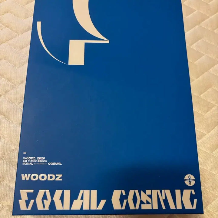 [BUNJANG] WOODZ (Cho Seung Youn) 1st Mini Album EQUAL COSMIC Ver. CD / 우즈 파랗게 앨범