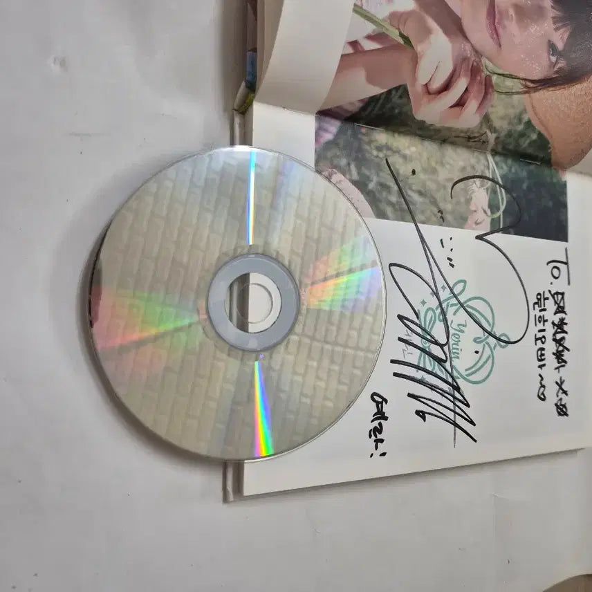 [BUNJANG] GFRIEND Flower Bud Autographed CD / 여자친구 - Flower Bud 전원 투싸인cd 입니다