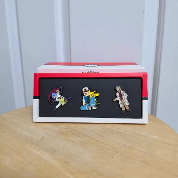 [BUNJANG] Cineshop Pokemon Dr. Oak, Team Rocket, Ash &amp; Pikachu Badge Set / 씨네샵 포켓몬스터 뱃지 오박사, 로켓단, 지우피카츄