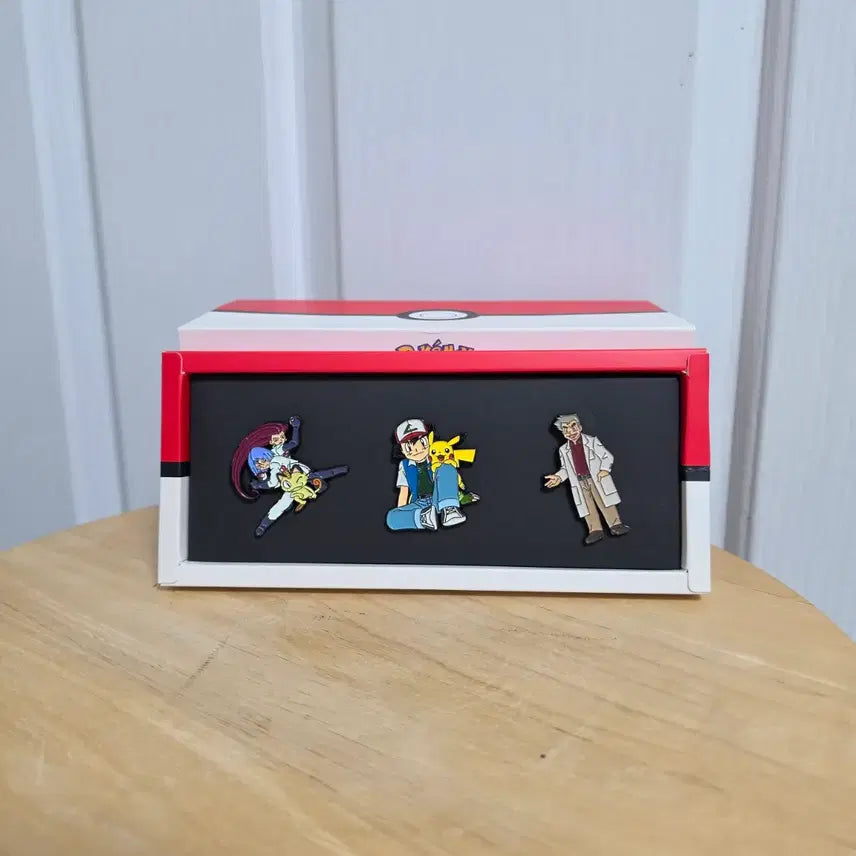 [BUNJANG] Cineshop Pokemon Dr. Oak, Team Rocket, Ash &amp; Pikachu Badge Set / 씨네샵 포켓몬스터 뱃지 오박사, 로켓단, 지우피카츄