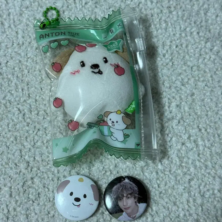 [BUNJANG] RIIZE Anton "Meongryongi" Mini Doll Set with Pin Badge &amp; Pouch POB Bundle / 라이즈 앤톤 멍룡이 미니돌 +핀뱃지 + 파우치 특전 일괄 양도