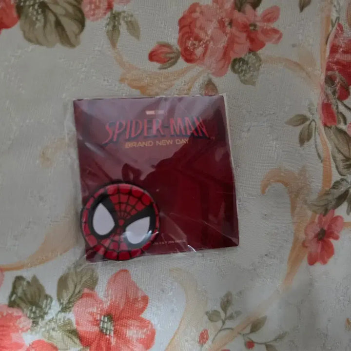[BUNJANG] Spider-Man Brand New Day Pin Badge / 스파이더맨 핀뱃지