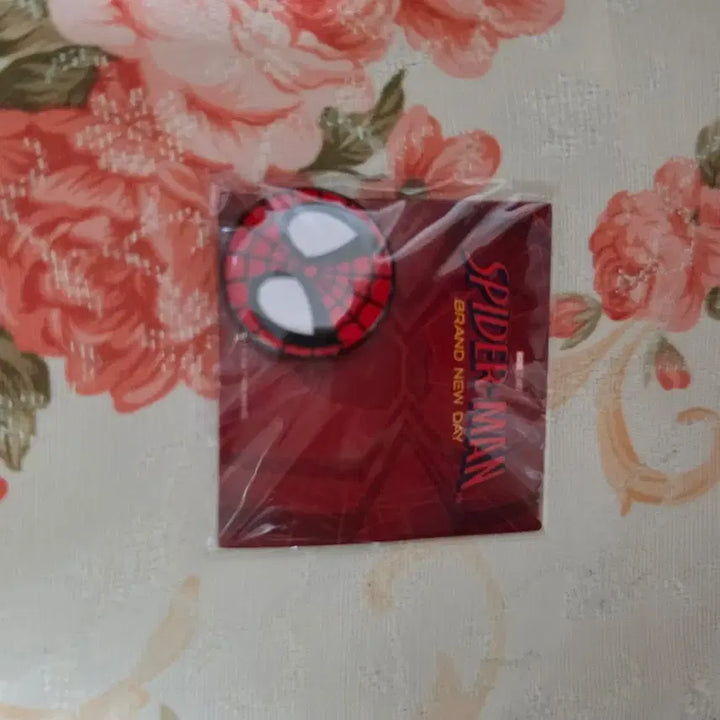 [BUNJANG] Spider-Man Brand New Day Pin Badge / 스파이더맨 핀뱃지