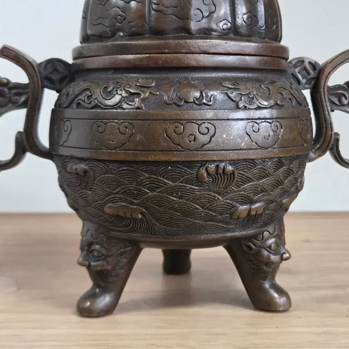 [BUNJANG] Bronze Three-Legged Incense Burner / 적동 삼족 향로