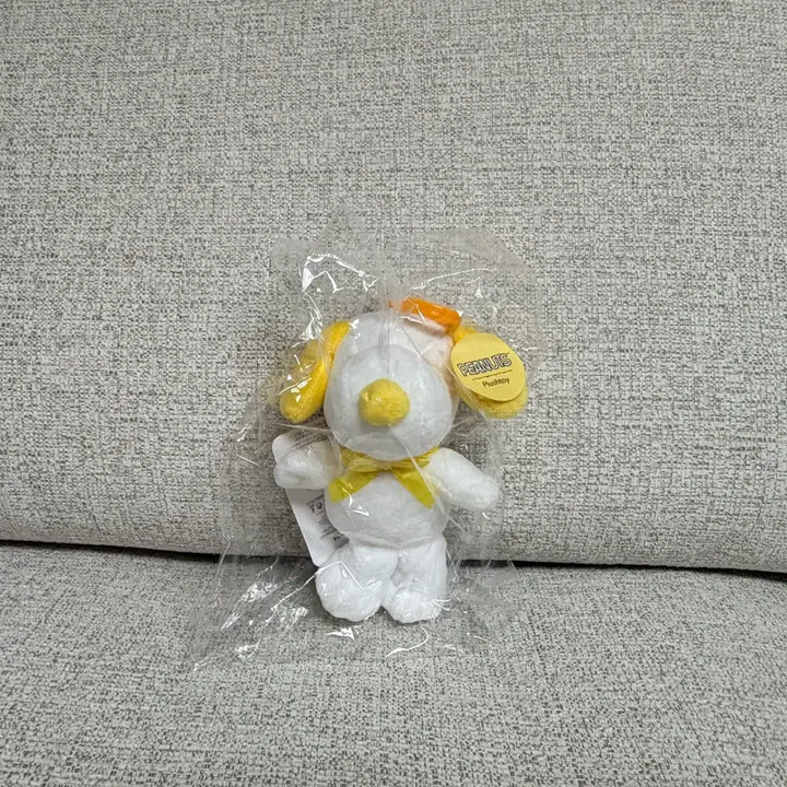 [BUNJANG] Snoopy Yellow Keyring Plush Doll (12cm) / 정품 스누피 옐로우 키링 인형 12cm
