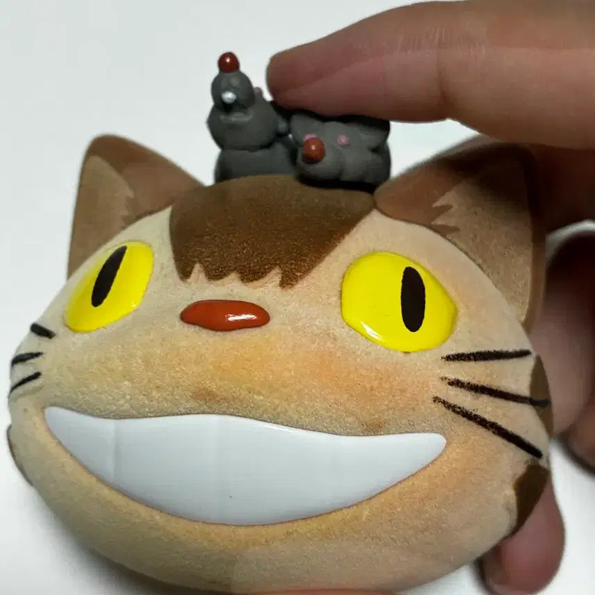 [BUNJANG] Totoro Catbus Gacha Figure / 토토로 고양이 버스 가챠
