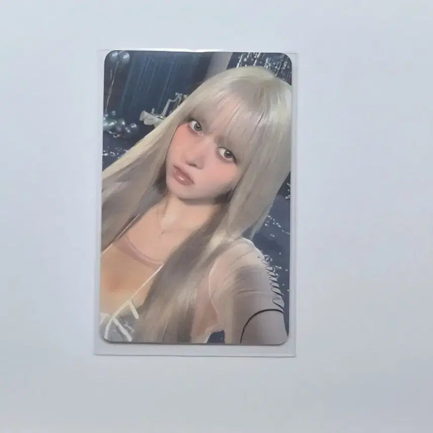 [BUNJANG] NMIXX Lily Blue Valentine Apple Music Photocard / 엔믹스 릴리 Blue Valentine 애플뮤직 포토카드 판매합니다