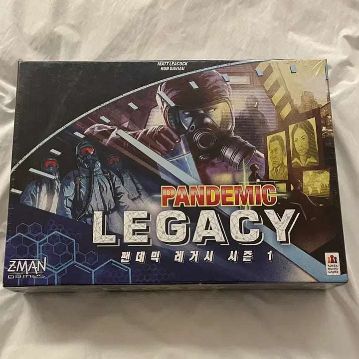 [BUNJANG] Pandemic Legacy Season 1 Board Game (Sealed) / [미개봉] 팬데믹 레거시 시즌1 보드게임