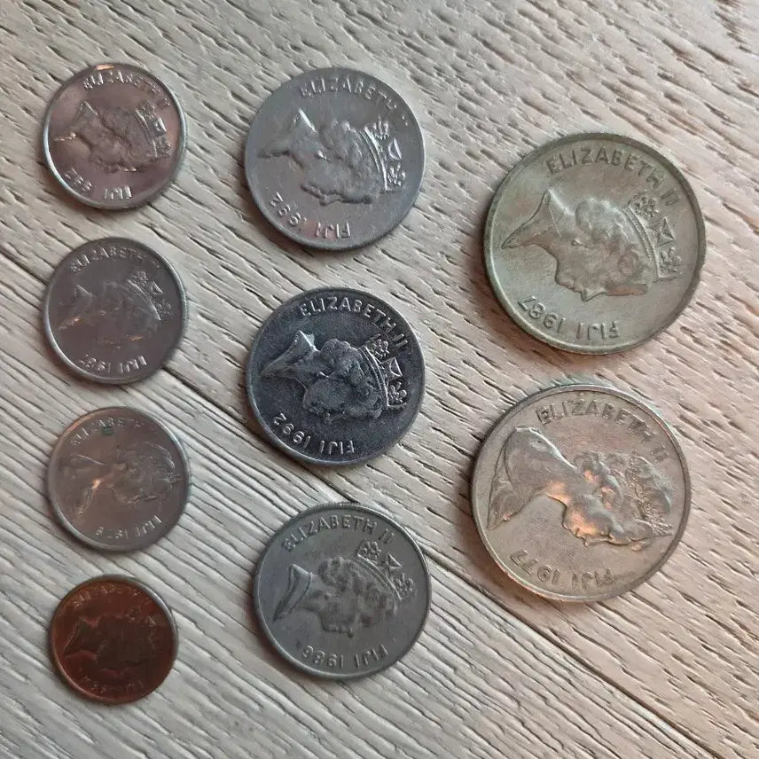 [BUNJANG] Fiji Queen Elizabeth II Commemorative Coin Set / 피지 엘리자베스 여왕 기념 주화 세트