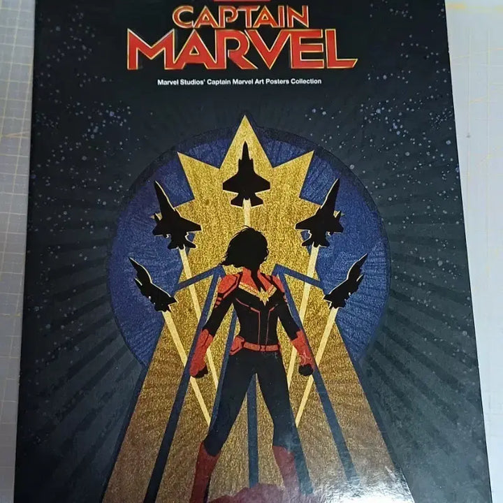 [BUNJANG] Captain Marvel Poster Collection (32 pages) / 캡틴마블 포스터컬렉션(32p)
