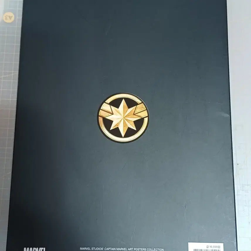 [BUNJANG] Captain Marvel Poster Collection (32 pages) / 캡틴마블 포스터컬렉션(32p)