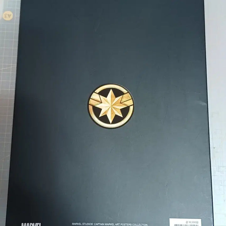 [BUNJANG] Captain Marvel Poster Collection (32 pages) / 캡틴마블 포스터컬렉션(32p)