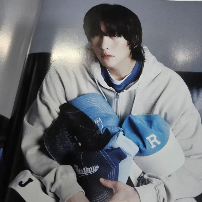 [BUNJANG] Ji Chang Wook Verutum Vogue June 2025 Issue No. 347 / 지창욱 베루툼 잡지 보그 25년 6월호 no347