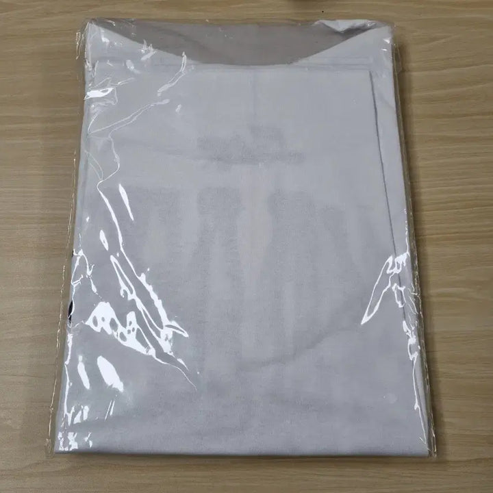 [BUNJANG] LOONA Yves Paix Per Mil ID Logo T-Shirt / 이브 yves 이달의소녀 PAIX PER MIL 아이디 로고 반팔티 S,M,L 선택가능 새상품
