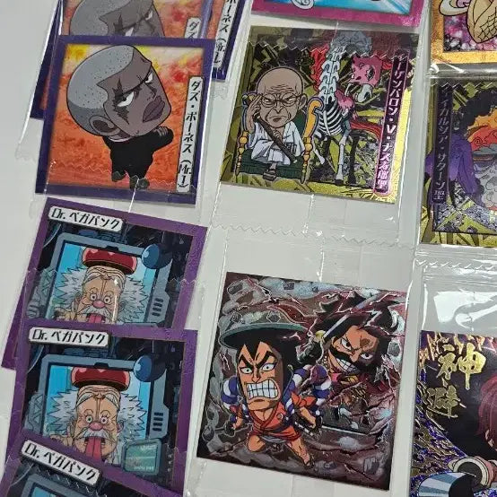 [BUNJANG] One Piece Wafer Seal Set - Shanks, Shirahoshi, and more (35 pcs) / 원피스 웨하스씰 샹크스 시리호시 등 35장!