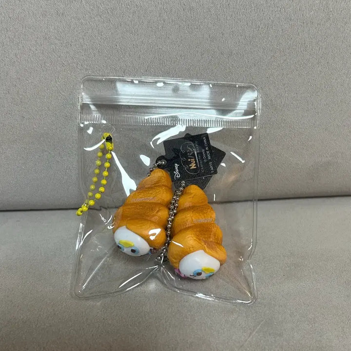[BUNJANG] Disney Donald Duck Daisy Duck Cream Bread Gacha Keyring Set / 디즈니 도날드덕 데이지덕 크림빵 가챠 키링 세트