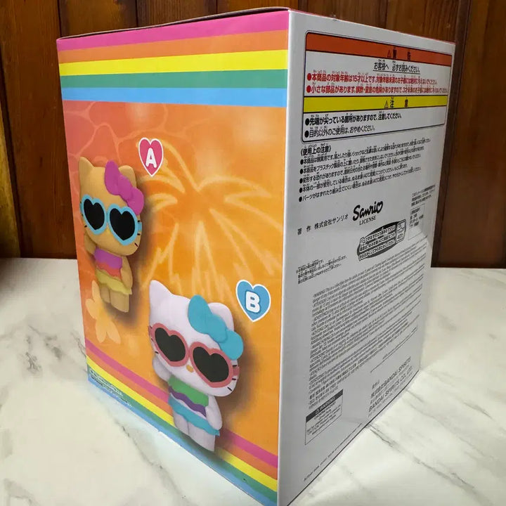 [BUNJANG] Sealed Hello Kitty Tropical Summer Sofubi Figure / [미개봉]헬로키티 트로피컬 서머 소프비 피규어