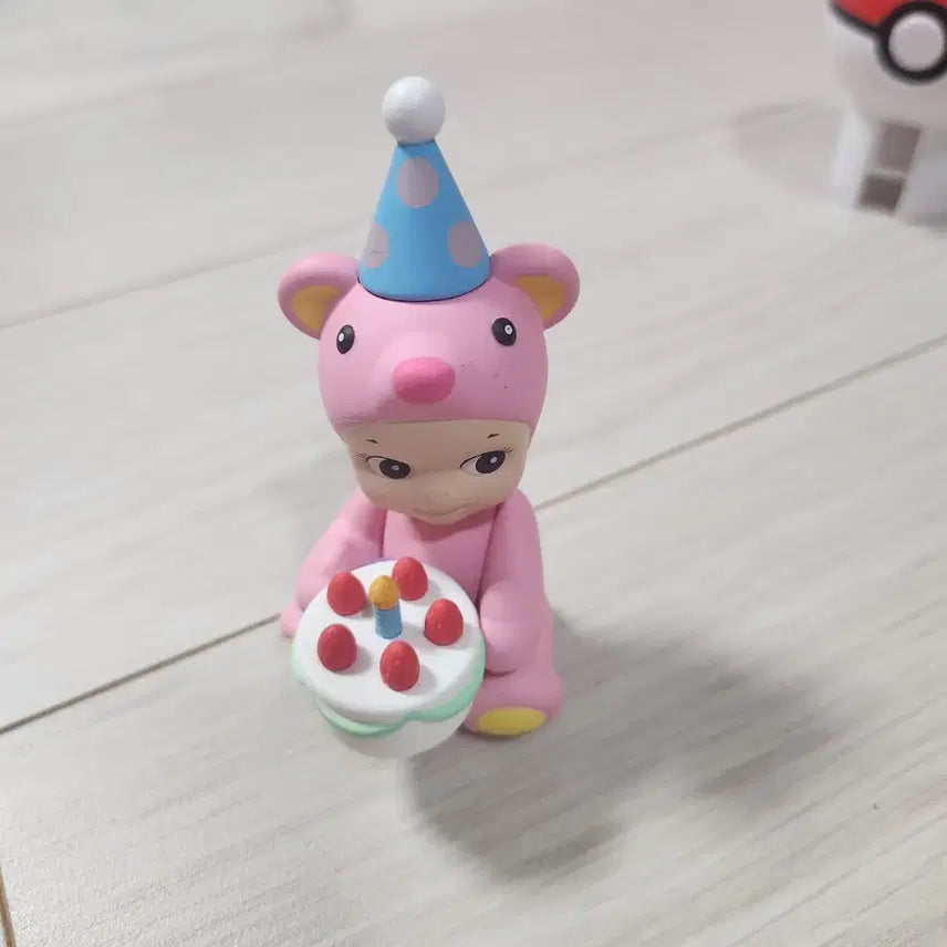 [BUNJANG] Sonny Angel Birthday Gift Series Pink Bear Figure / 소니엔젤 버스데이 기프트 시리즈 핑크 베어 곰 생일 케이크 선물