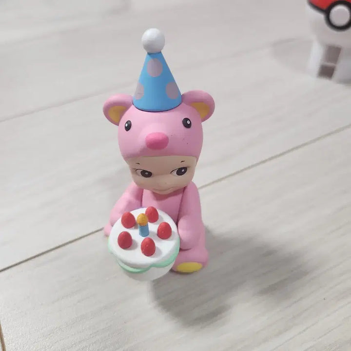 [BUNJANG] Sonny Angel Birthday Gift Series Pink Bear Figure / 소니엔젤 버스데이 기프트 시리즈 핑크 베어 곰 생일 케이크 선물