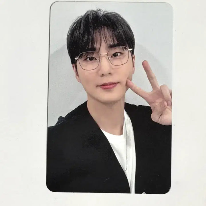 [BUNJANG] DAY6 Young K Welshow Concert Cherry Blossom Concert Entrance Photocard / 데이식스 영케이포카 웰쇼콘 벚꽃콘 입장포카 입장기프트