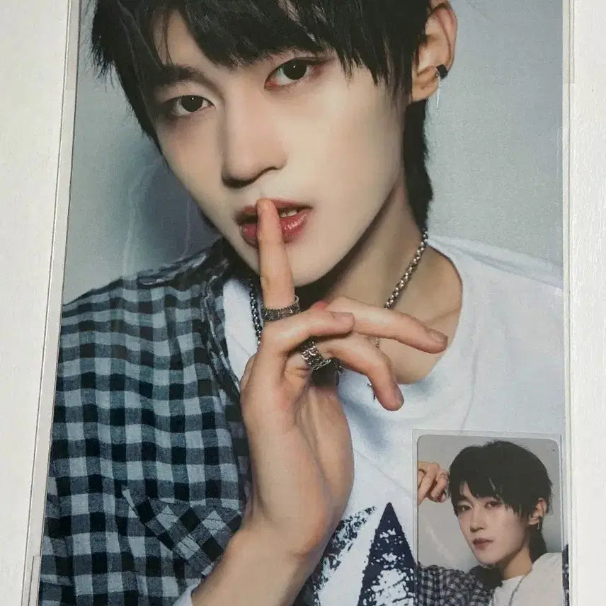 [BUNJANG] Boys Planet 2 HuZBung 2024 Archive Exhibition A4 Poster Photocard Set &amp; Slogan Bundle Set / (일괄) 보플2 허중싱 슬로건 + A4 포스터 포토카드 포카 세트 판매 양도