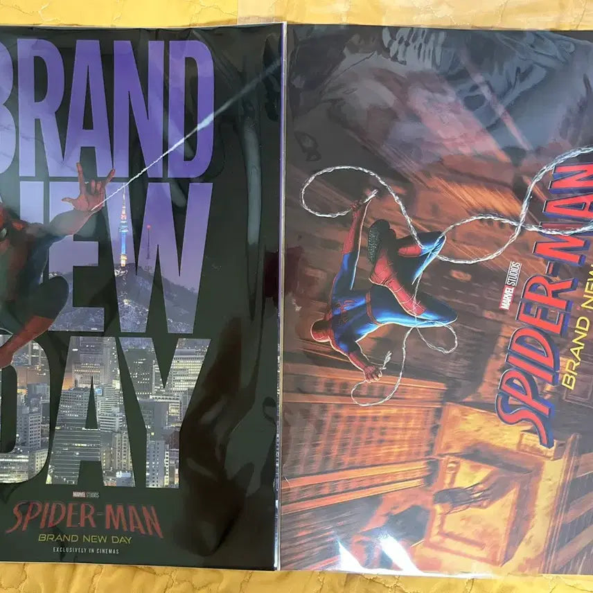 [BUNJANG] Spider-Man ScreenX PET Poster Set (2 Types) / 스파이더맨 3종 A3포스터 + 핀뱃지