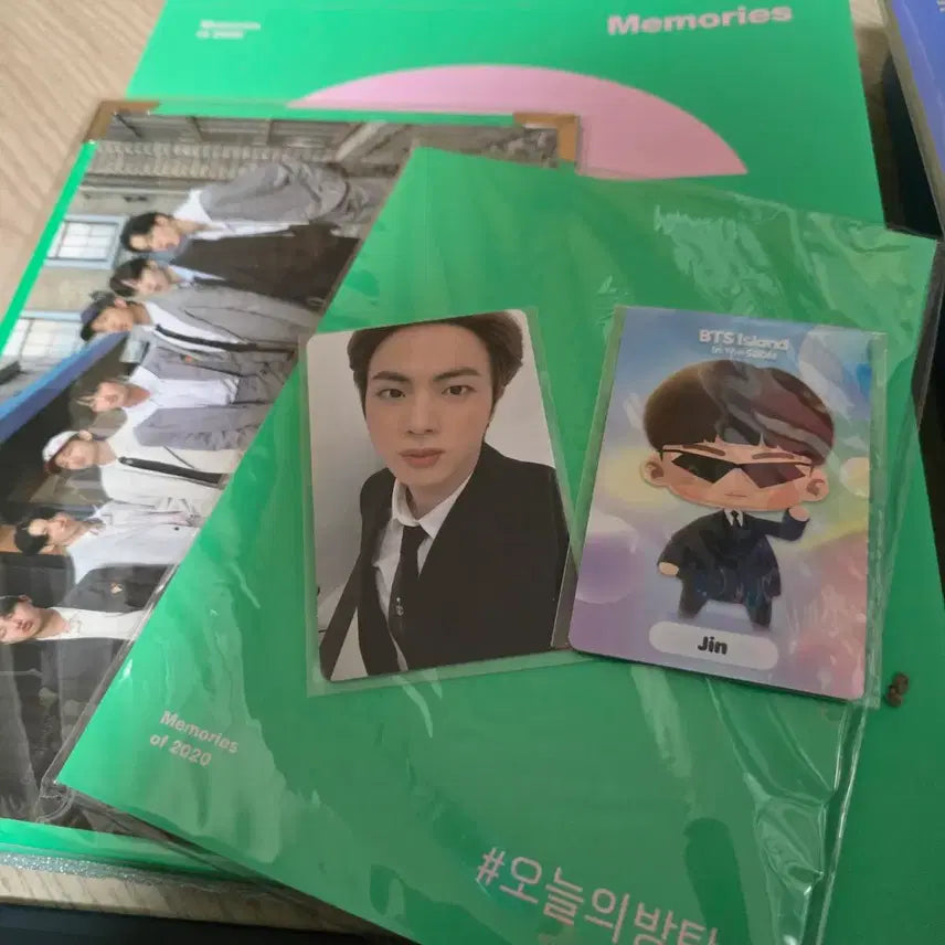 [BUNJANG] BTS Jin Memories DVD 3D Photo Set / 방탄 석진 메모리즈 DVD 포카포함 풀셋양도. bts 3d포토. 달마중 굿즈일괄