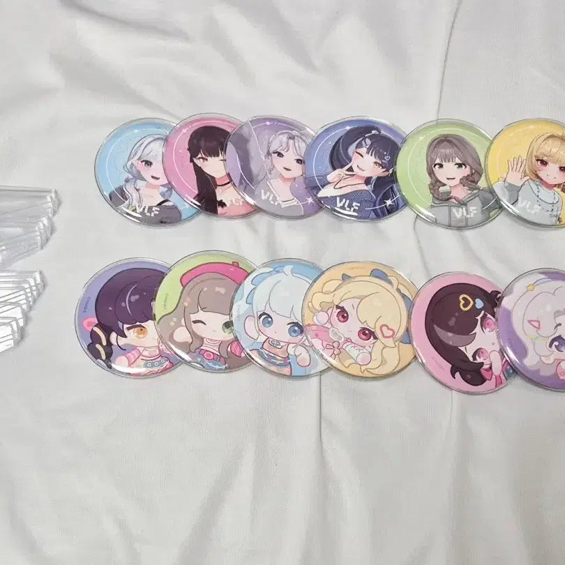 [BUNJANG] Virtual Idol (Isseodol) Isekai Idol Concert Badge / 이세돌 이세계아이돌 버라페 이세페 캔뱃지
