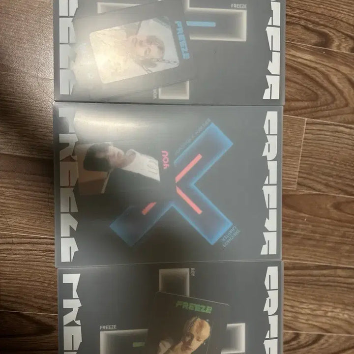 [BUNJANG] TXT TOMORROW X TOGETHER FREEZE Album 3 Version Set / 투모로우바이투게더 앨범 FREEZE 3종 세트 판매