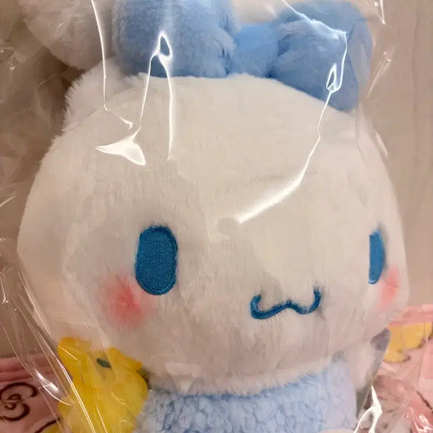 [BUNJANG] Sanrio Cinnamoroll Tied-Ear Plush Doll / (새상품, 정품) 산리오 시나모롤 귀 묶은 목욕 시나 인형