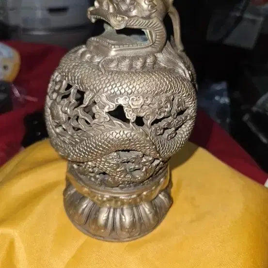 [BUNJANG] Da Ming Xuan De Imperial Mark Brass Incense Burner with Openwork Dragon Motif (18cm) / 대명선덕(대명선덕의제) 각인 정교한 투조 용 문양 분리형 황동 향로 (18cm / 851g)
