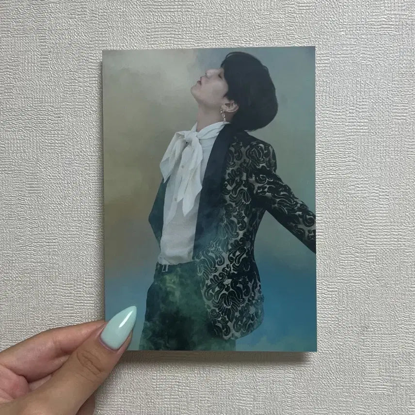 [BUNJANG] BTS Suga VT Cosmetics Postcard / 방탄소년단 BTS VT 코스메틱 슈가 윤기 엽서